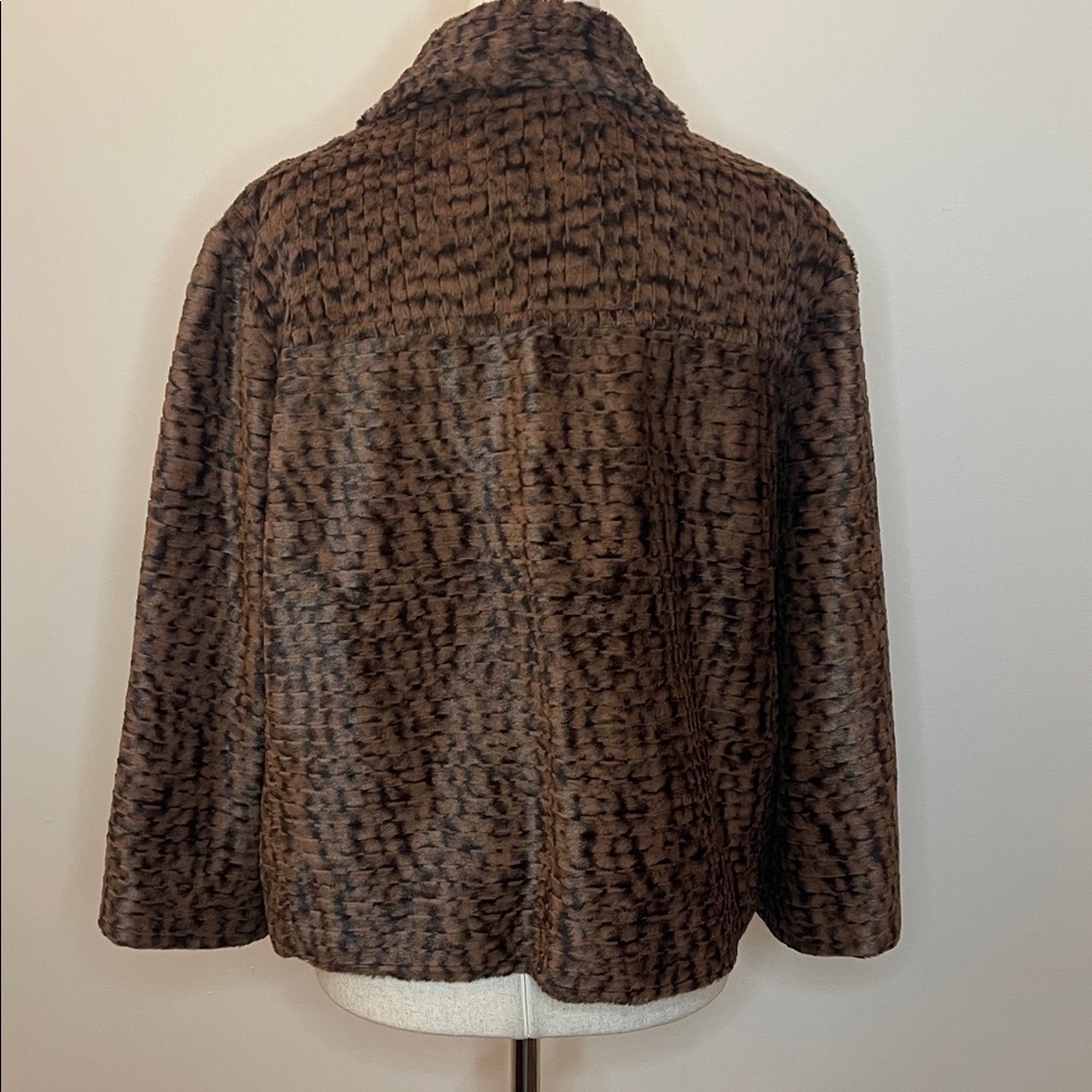 Kelly & Diane Faux Fur Cropped Coat Women’s Size 10 Swing Style Soft Velvety - Picture 3 of 6